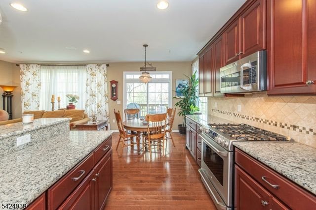 37 Mc Nish Way, West Caldwell Twp., NJ 07006