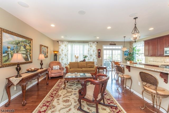 37 Mc Nish Way, West Caldwell Twp., NJ 07006