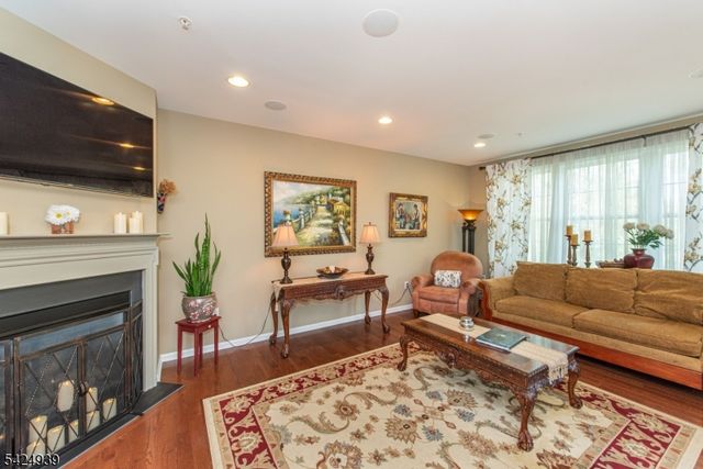 37 Mc Nish Way, West Caldwell Twp., NJ 07006