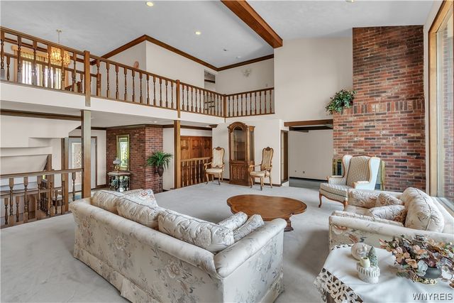 5133 East River Road, Grand Island, NY 14072