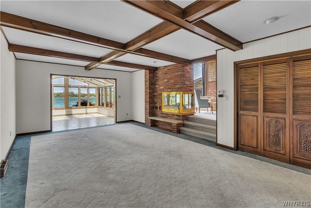 5133 East River Road, Grand Island, NY 14072