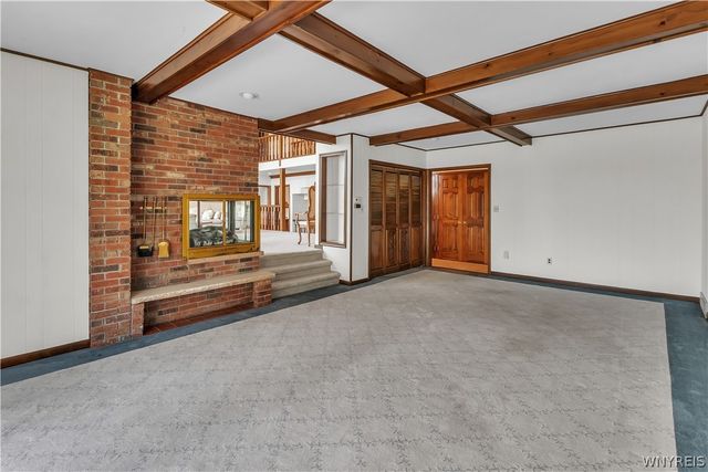 5133 East River Road, Grand Island, NY 14072