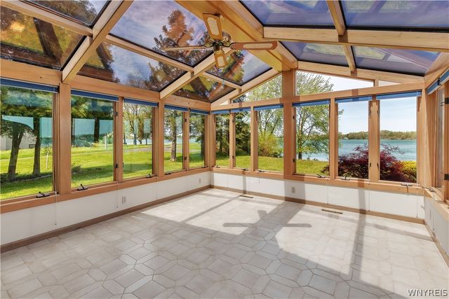 5133 East River Road, Grand Island, NY 14072