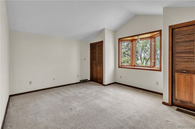 5133 East River Road, Grand Island, NY 14072