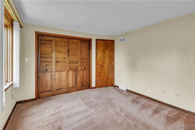 5133 East River Road, Grand Island, NY 14072