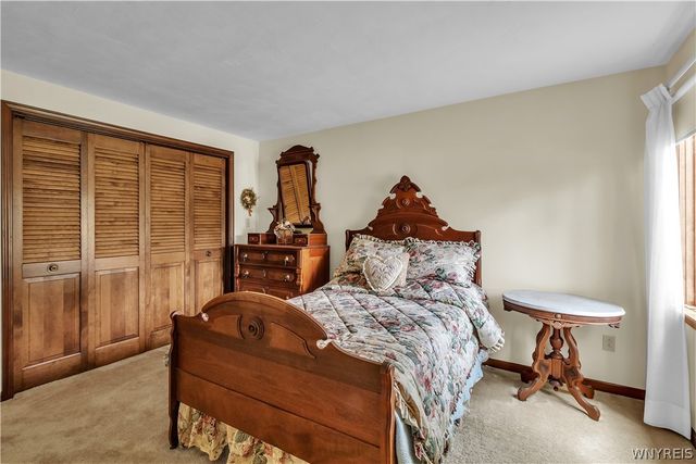 5133 East River Road, Grand Island, NY 14072