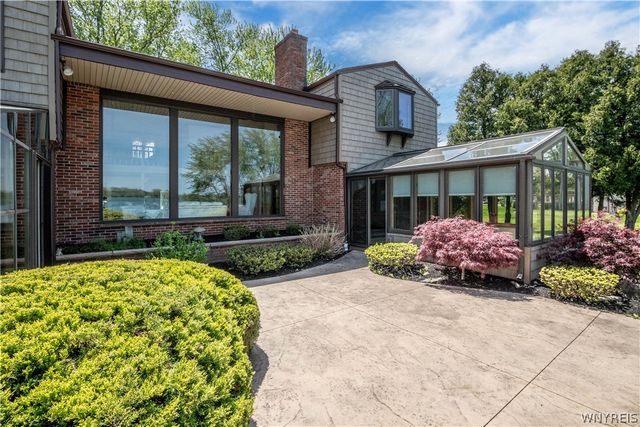 5133 East River Road, Grand Island, NY 14072