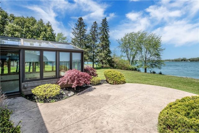 5133 East River Road, Grand Island, NY 14072
