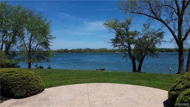 5133 East River Road, Grand Island, NY 14072