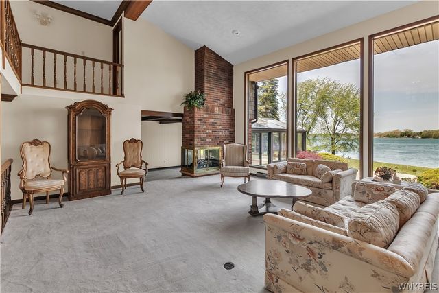 5133 East River Road, Grand Island, NY 14072