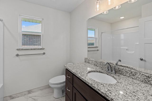 1363 S Strasbourg Avenue, Springfield, MO 65802