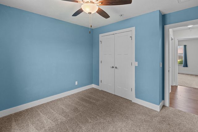 1363 S Strasbourg Avenue, Springfield, MO 65802