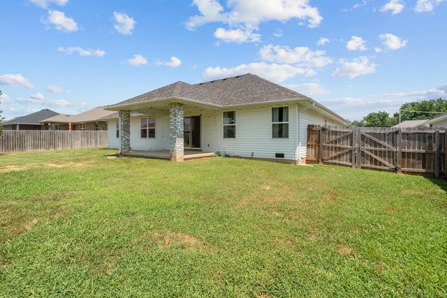 1363 S Strasbourg Avenue, Springfield, MO 65802