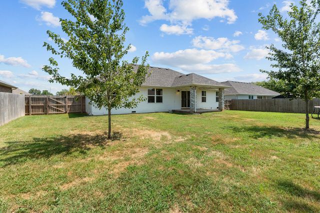 1363 S Strasbourg Avenue, Springfield, MO 65802