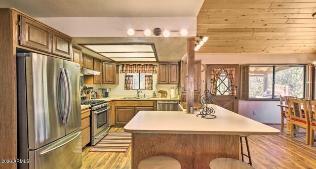 3361 WHISPERING PINE Drive, Overgaard, AZ 85933