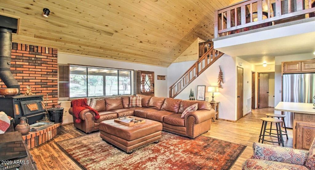 3361 WHISPERING PINE Drive, Overgaard, AZ 85933