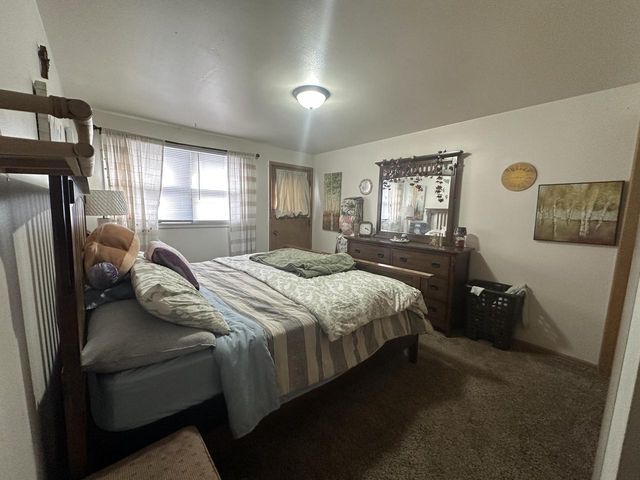 3021 Wanda AVENUE, Milwaukee, WI 53221