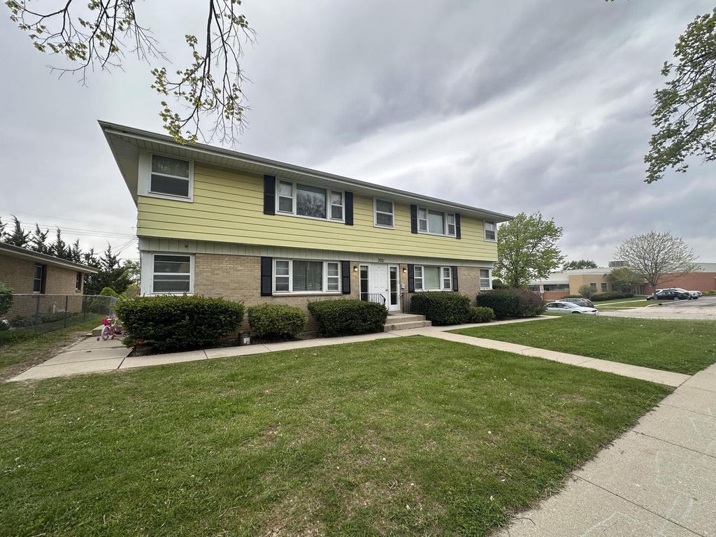 3021 Wanda AVENUE, Milwaukee, WI 53221