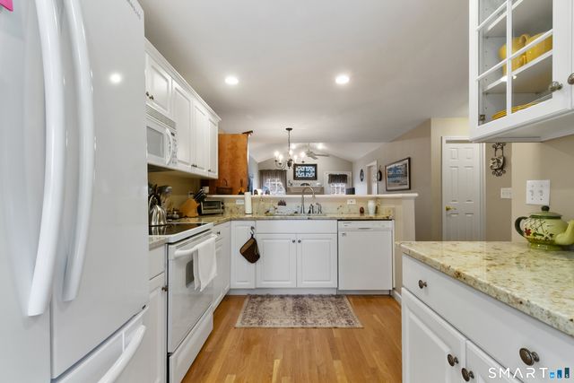 177 Julia Court 177, Newtown, CT 06482