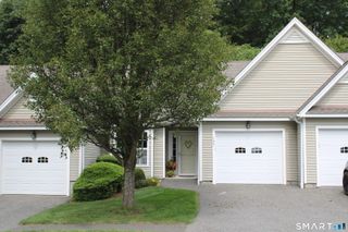 177 Julia Court 177, Newtown, CT 06482