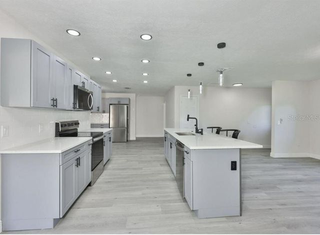 614 HUNTINGTON STREET, Brandon, FL 33511