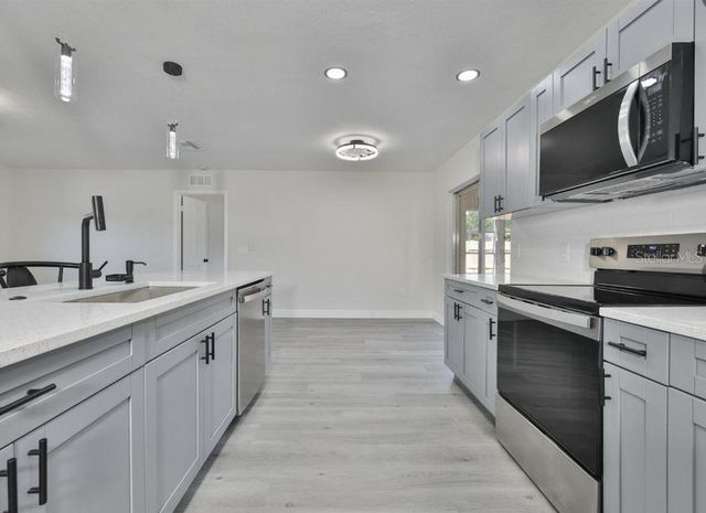 614 HUNTINGTON STREET, Brandon, FL 33511