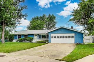 1107 Lela Court, Schaumburg, IL 60193