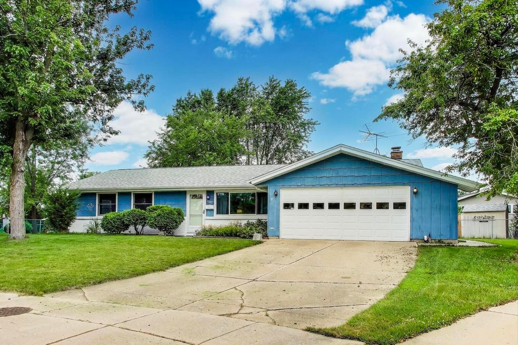 1107 Lela Court, Schaumburg, IL 60193