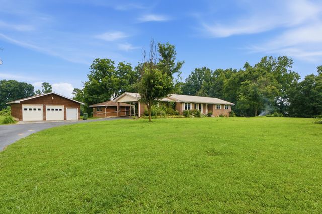 2879 E Broomtown Road, Lafayette, GA 30728