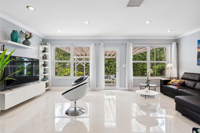 685 NE 50th Ter, Miami, FL 33137