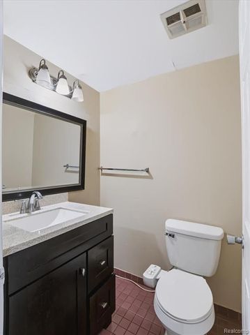 4146 Augustine Drive, Sterling Heights, MI 48310