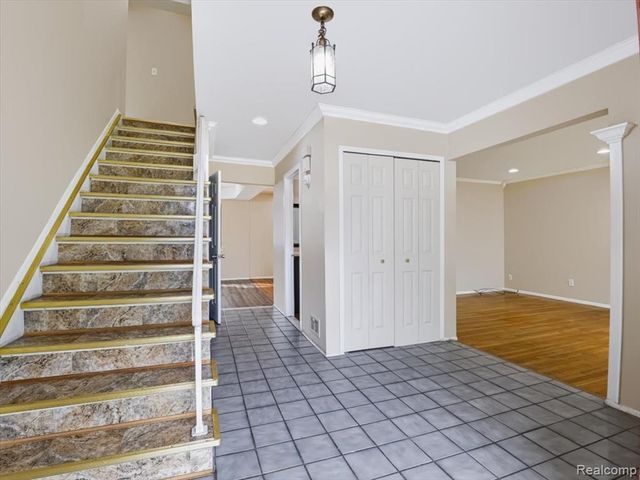 4146 Augustine Drive, Sterling Heights, MI 48310
