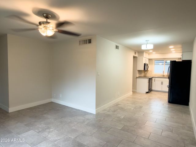8449 E MONTEBELLO Avenue, Scottsdale, AZ 85250