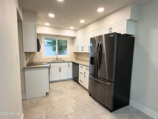 8449 E MONTEBELLO Avenue, Scottsdale, AZ 85250