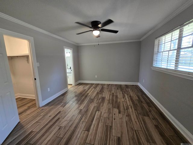 3966 Pensacola Dr, Baton Rouge, LA 70814