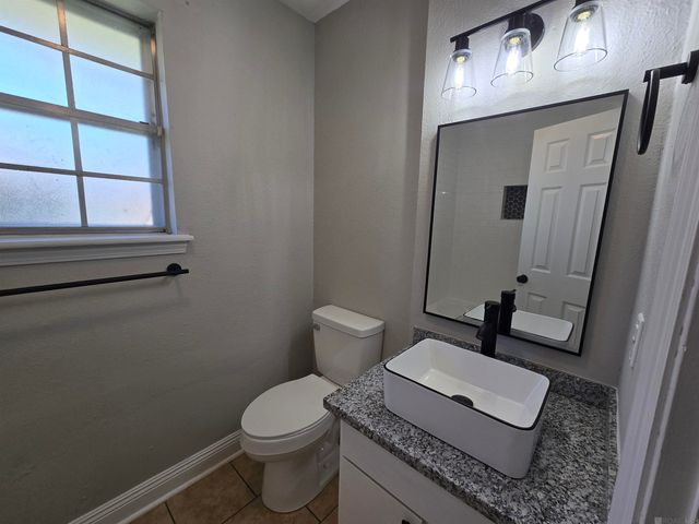 3966 Pensacola Dr, Baton Rouge, LA 70814