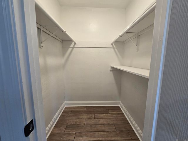 3966 Pensacola Dr, Baton Rouge, LA 70814