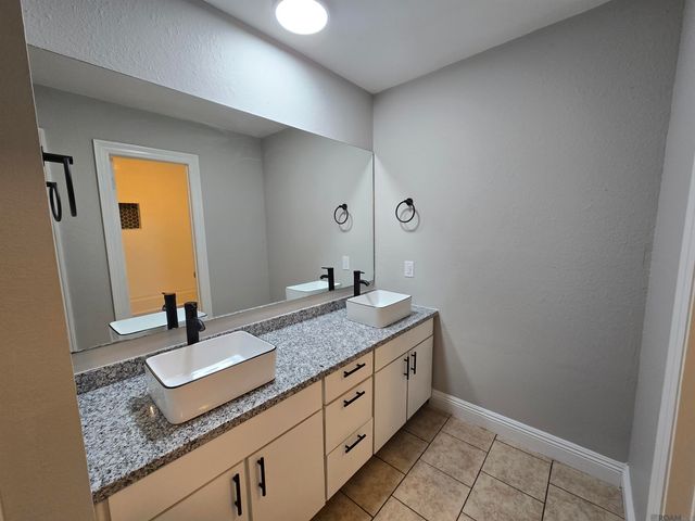 3966 Pensacola Dr, Baton Rouge, LA 70814