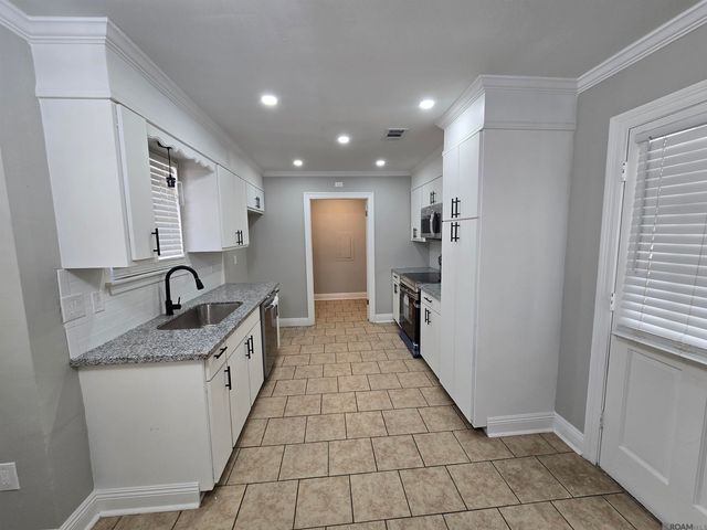 3966 Pensacola Dr, Baton Rouge, LA 70814