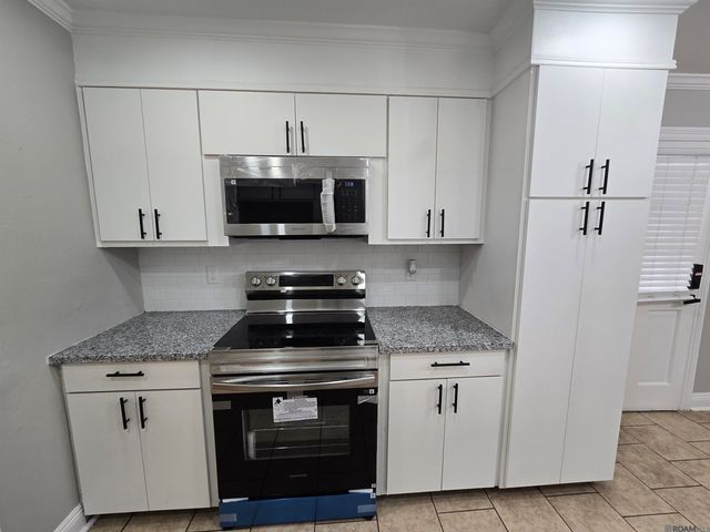 3966 Pensacola Dr, Baton Rouge, LA 70814