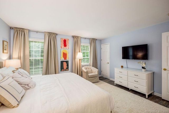 18 Tunnel Road, Roxbury, CT 06783