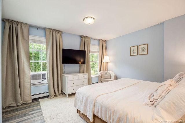 18 Tunnel Road, Roxbury, CT 06783