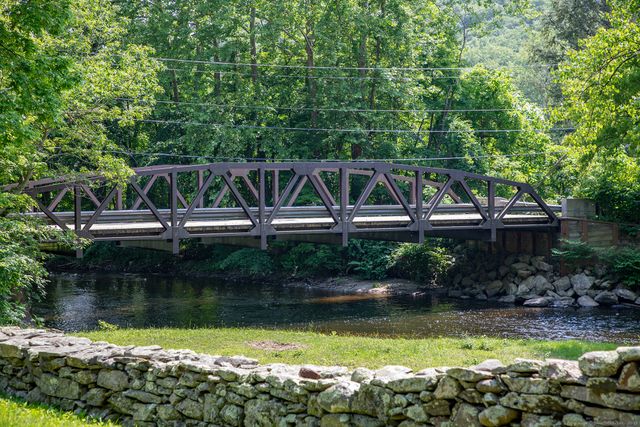 18 Tunnel Road, Roxbury, CT 06783