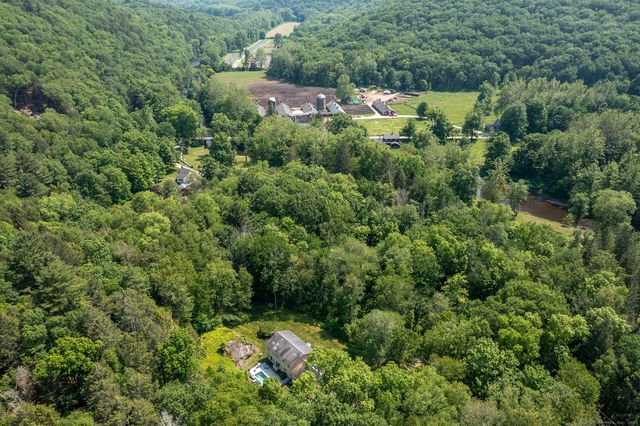 18 Tunnel Road, Roxbury, CT 06783