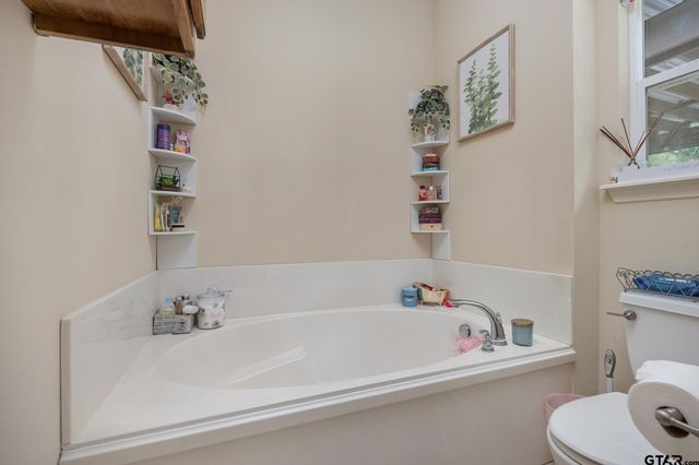 16783 CR 2143, Troup, TX 75789