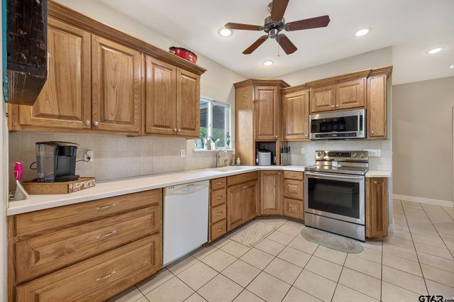 16783 CR 2143, Troup, TX 75789