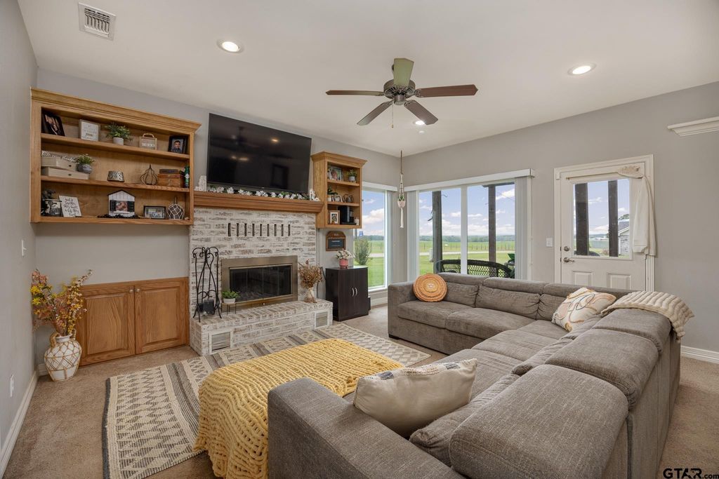 16783 CR 2143, Troup, TX 75789