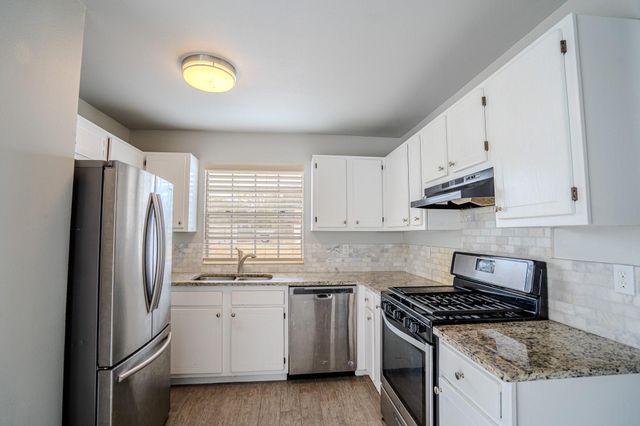 11906 Sunhillow BND B, Austin, TX 78758