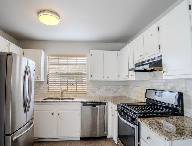 11906 Sunhillow BND B, Austin, TX 78758