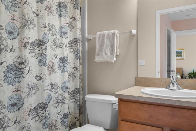 1338 Coach House Lane, South Lyon, MI 48178